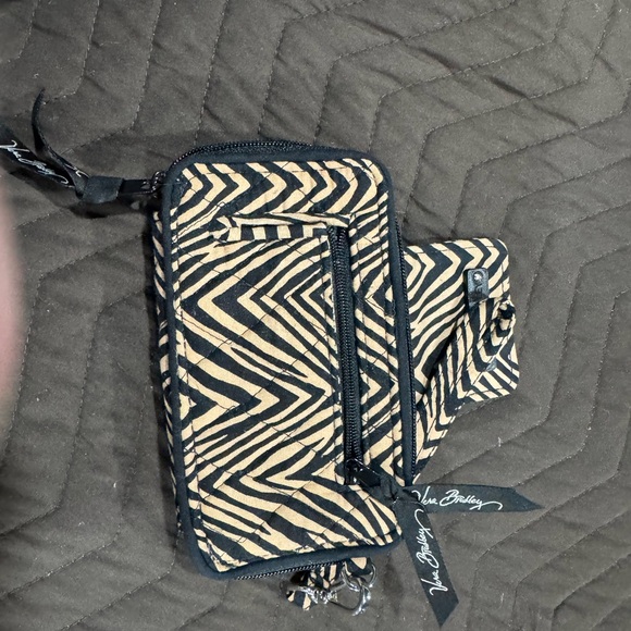 Vera Bradley Black and Tan Chevron Wristlet - Picture 2 of 4
